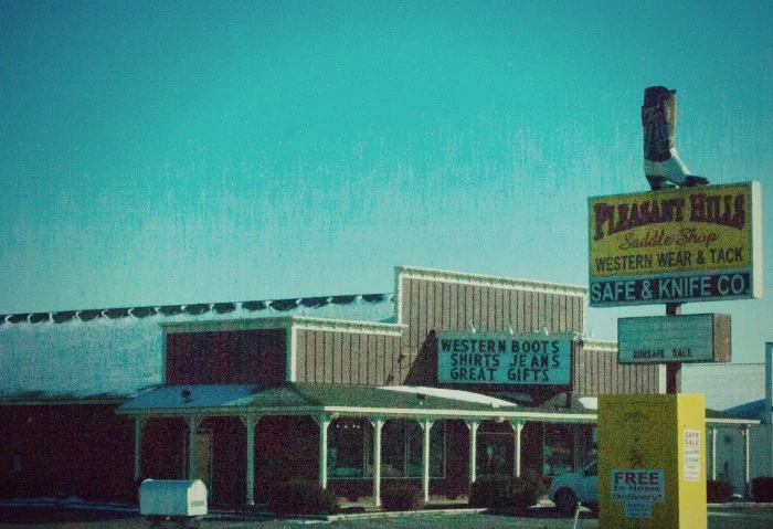  hills-saddle-shop-rogers-mn.j