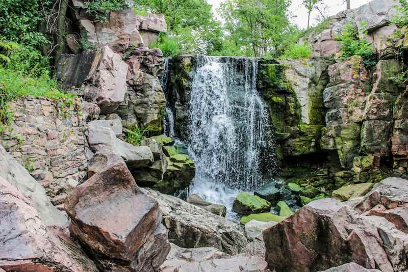 Things To Do In Pipestone MN - Pipestone National Monument