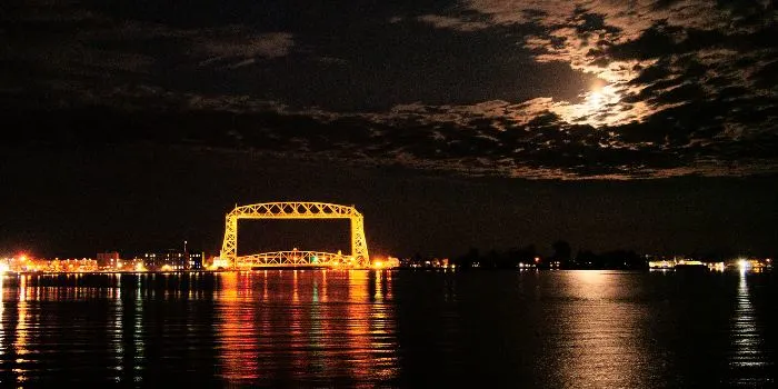 aerial lift bridge a night