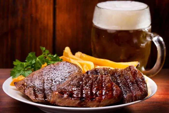 Enjoy that steak with your favorite sides at one of the best steakhouses in Minneapolis