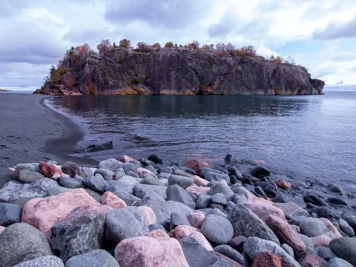 Black Sand Beach on North Shore, Minnesota is one of the best places to take pictures in Minnesota