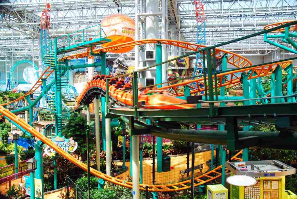 One of the amazing Mall of America facts is that it has a theme park within it.
