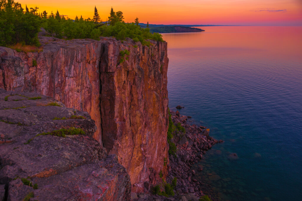 Cliffs at Tettegouche State Park.