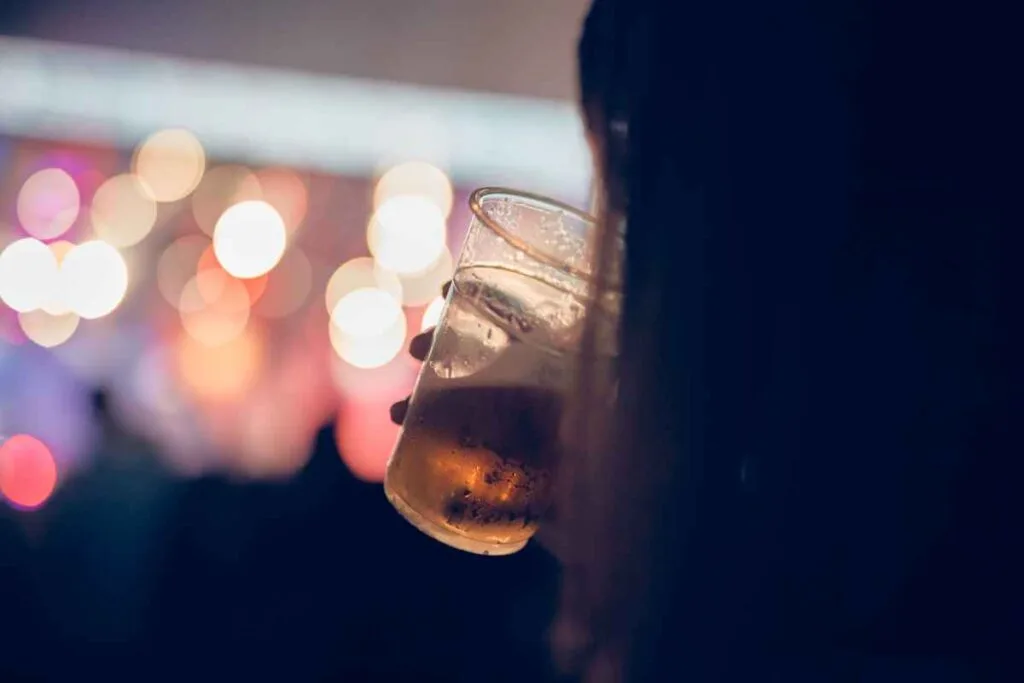 Cold Beer and Live Music at a Lake Minnetonka Bar