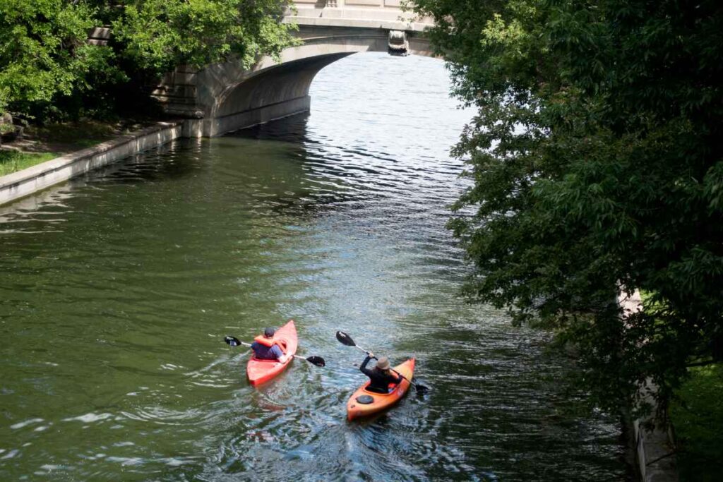 Things to Do Around Lake Calhoun