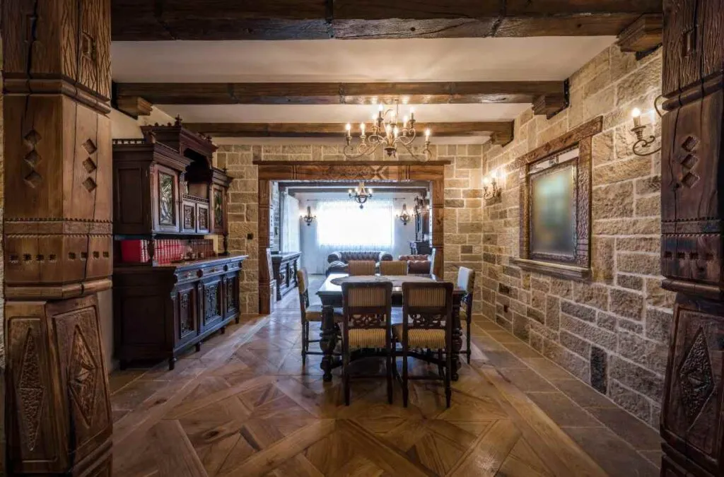 Chalet Dining