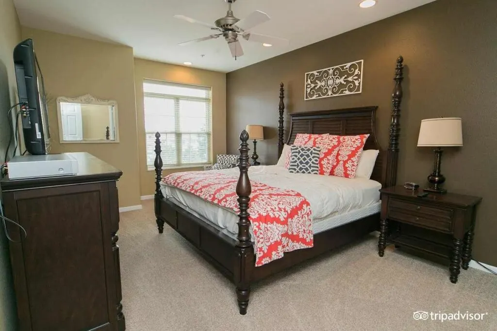 Delton Grand