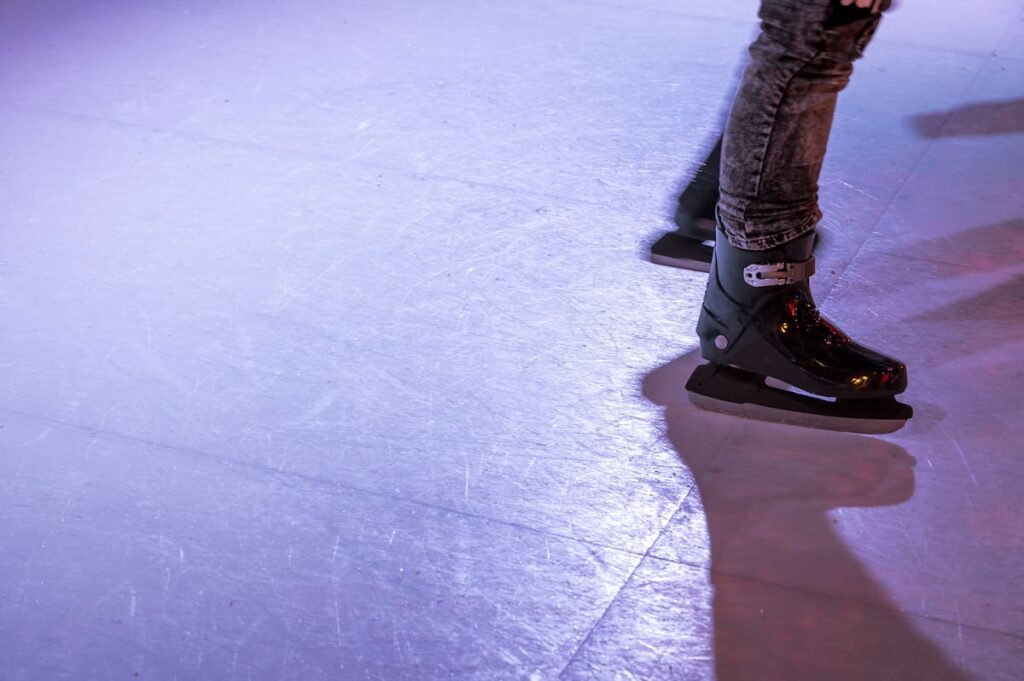 skates for synthetic ice
