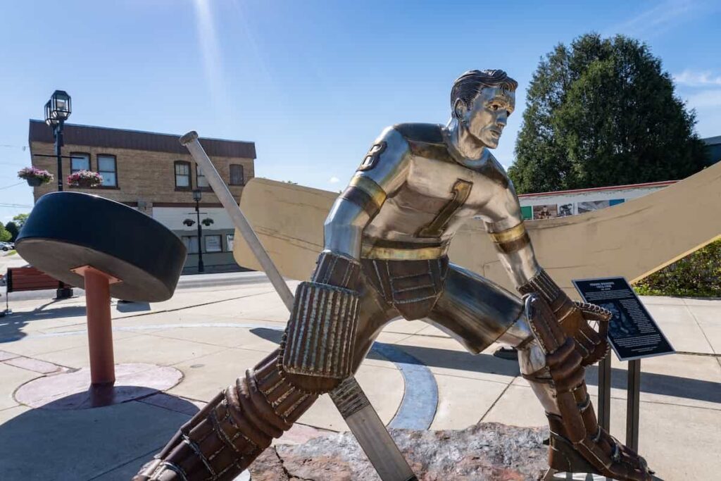 An ice hockey player statue in Eveleth, MN, also known as Hockey Town.